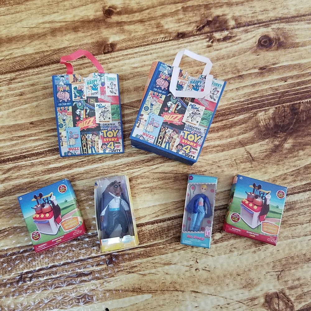 Zuru Mini Brands Disney Series 1 Toy Store Bag Beast Doll Bo Peep Mickey Stove - Picture 9 of 14